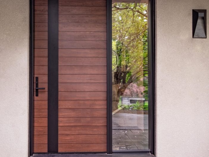 fiberglass-wood-grain-plank-door