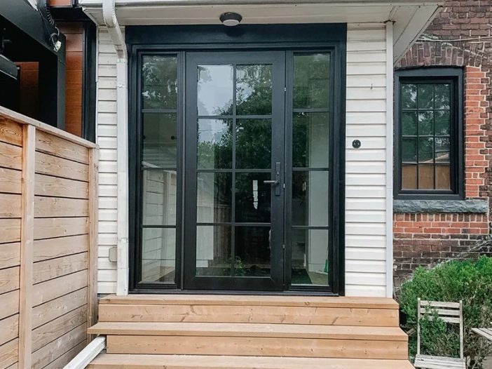 rail-and-stile-single-fiberglass-door-with-sidelights