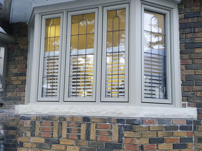 metal-clad-wood-bay-window-with-lead-tape-pattern-g1894-2