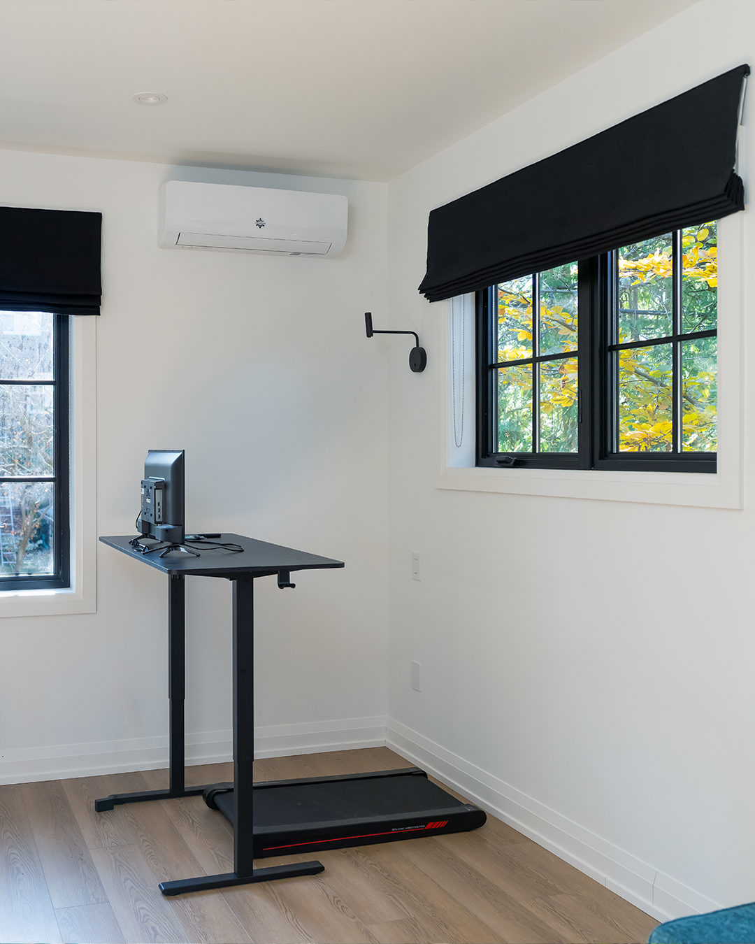 garden suite windows near desk