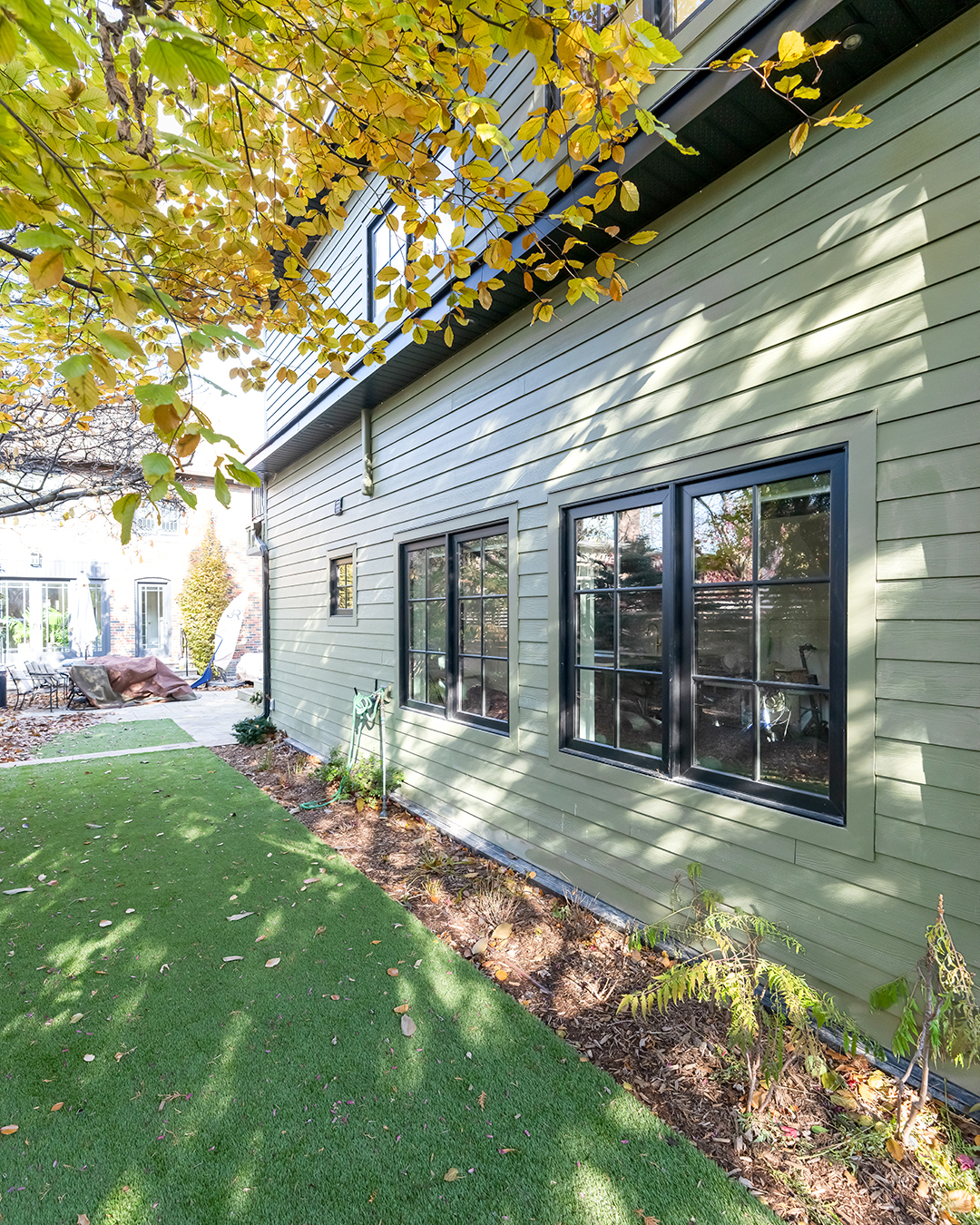 garden suite windows side view