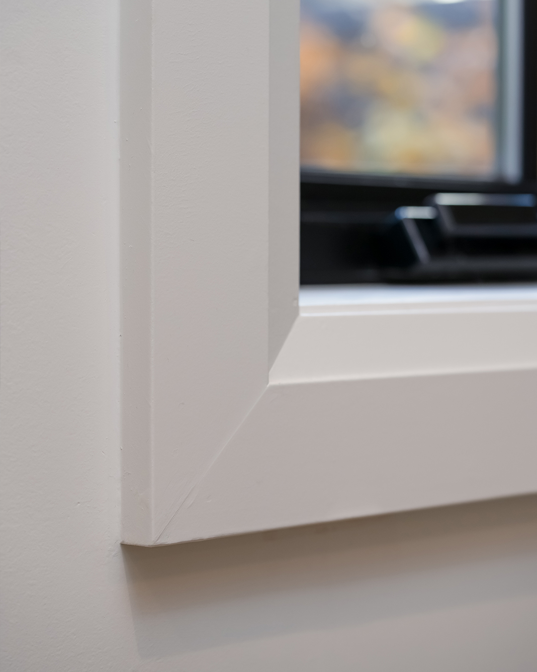 garden suite window trim close up